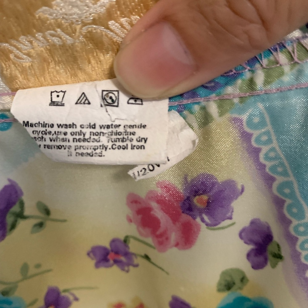 Vintage Inner Most Robe - Picture 5 of 5